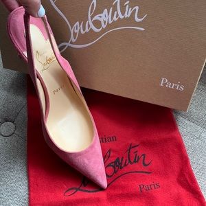 Stunning must have staple in your closet classic heels in lite pink